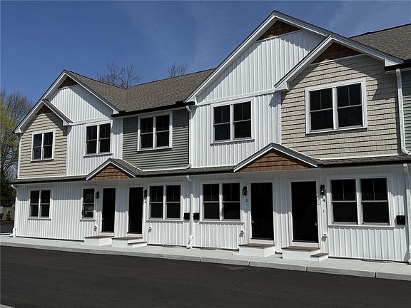 2nd image of 2907 Post Rd #7