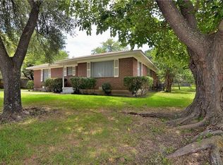 115 S Crestwood Blvd, Desoto, TX 75115