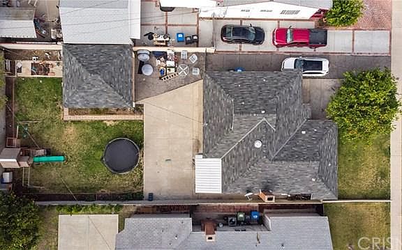 3rd image of 6623 Satsuma Ave