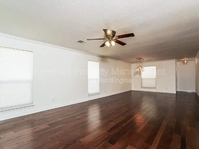 539 Willow Grove Dr — Photo 4