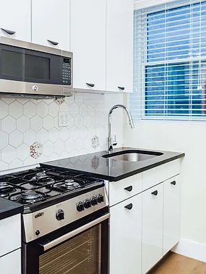 Rented by Nooklyn NYC LLC | media 43