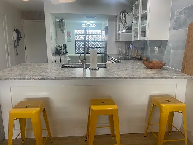 Kitchen Bar