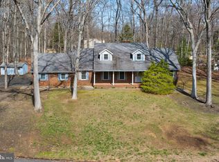 4 Lee Ct, Wrightstown, NJ 08562