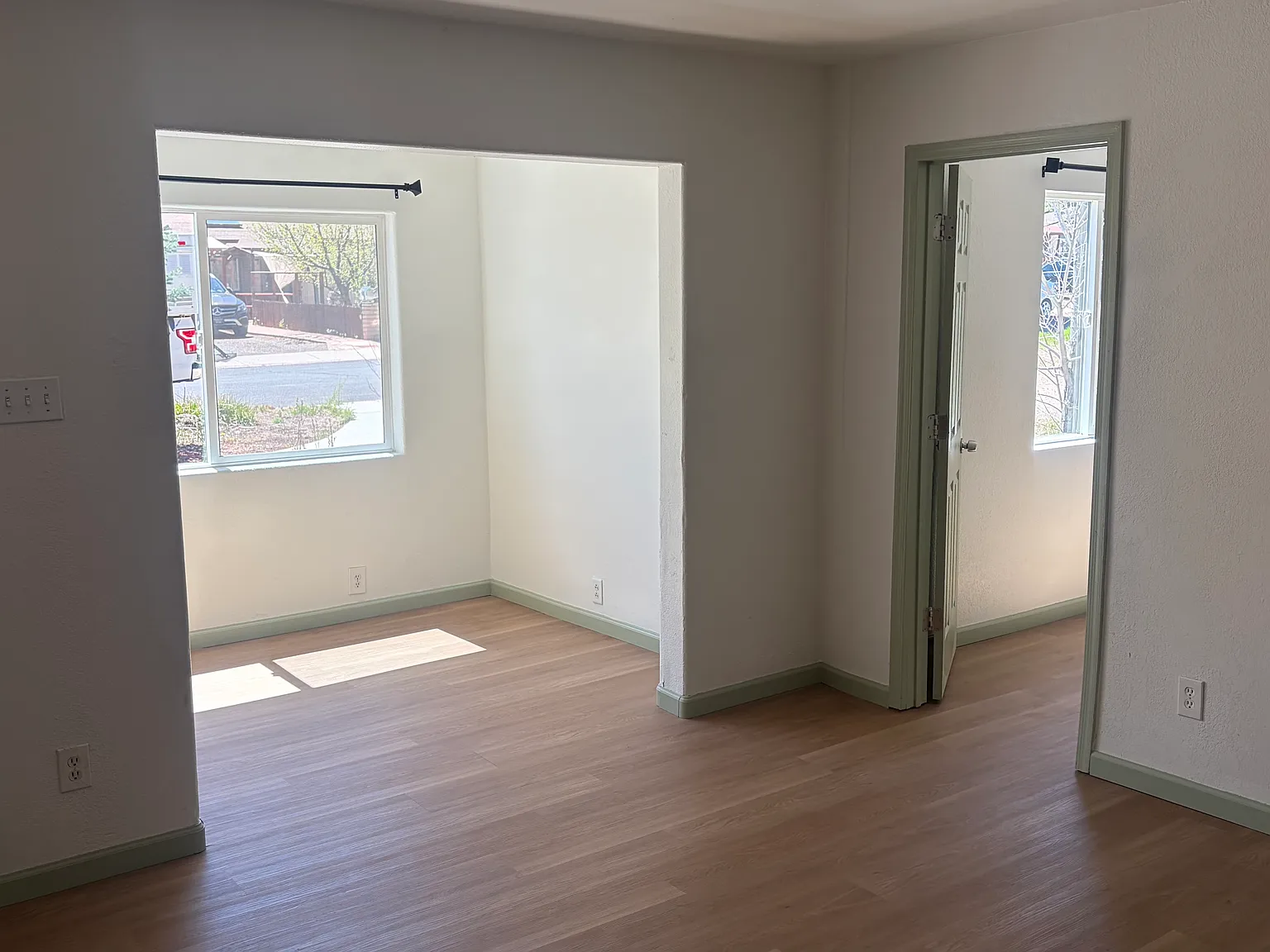 3 bed, 1250 sqft, $2,580 — Photo 2