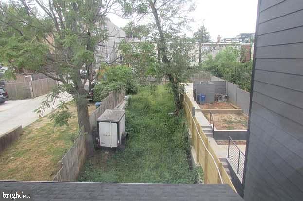 2nd image of 712 Hamlin St NE