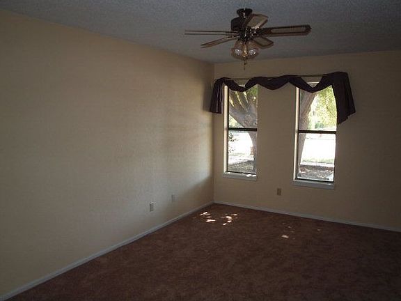 5th image of 3508 Knoxville Dr