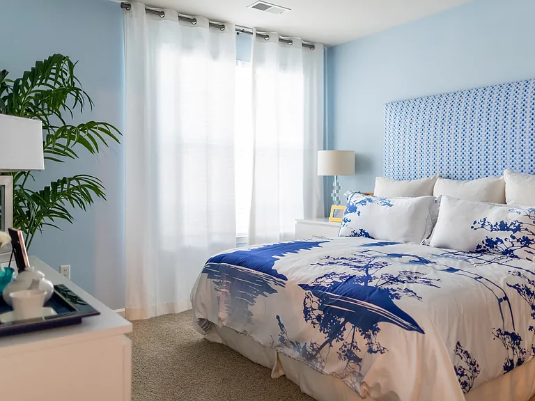 Large Bedrooms to Accommodate Furniture
