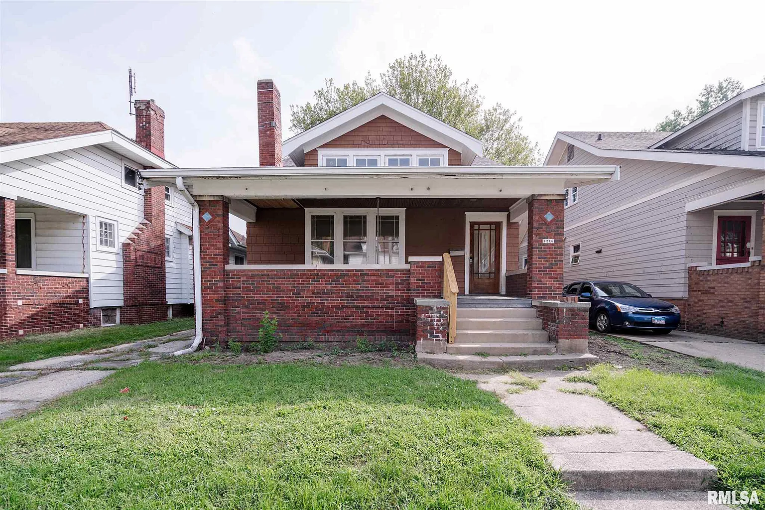 1216 N Underhill St photo 1