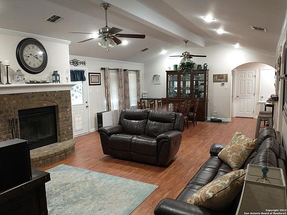 2nd image of 3365 Arriola Ln