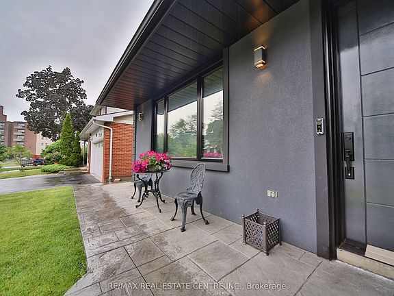 3rd image of 3158 Valmarie Ave