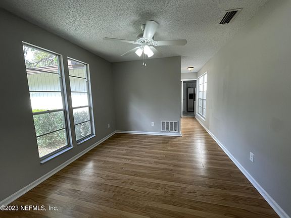 4th image of 5496 Gordon Ct