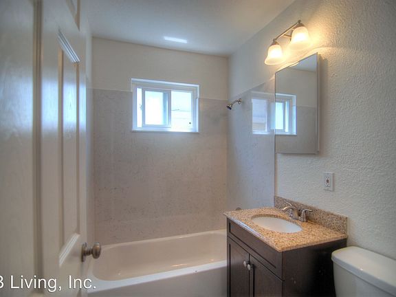 4th image of 1859 Joan Way APT 02