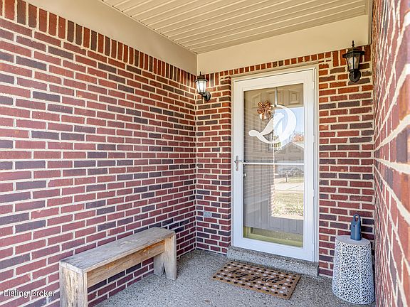3rd image of 24 Bald Mountain Cir