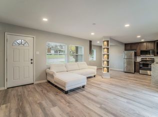 1704 Hillside Dr, River Oaks, TX 76114