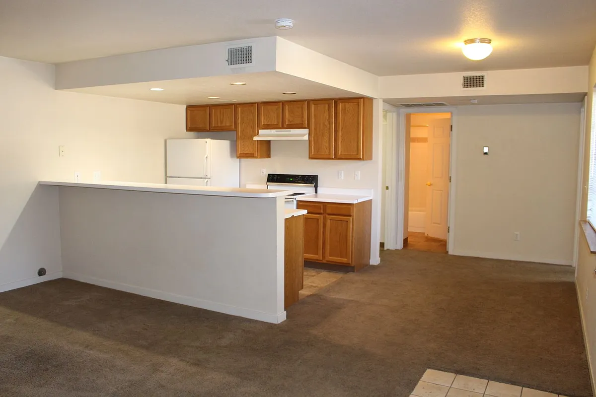 Building Photo - 1225 W Prospect Rd #U
