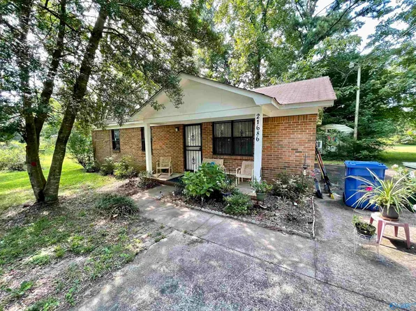 21686 Compton Rd, Athens, AL 35613