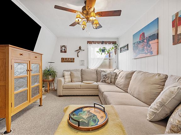 2nd image of 497 Long Island Dr