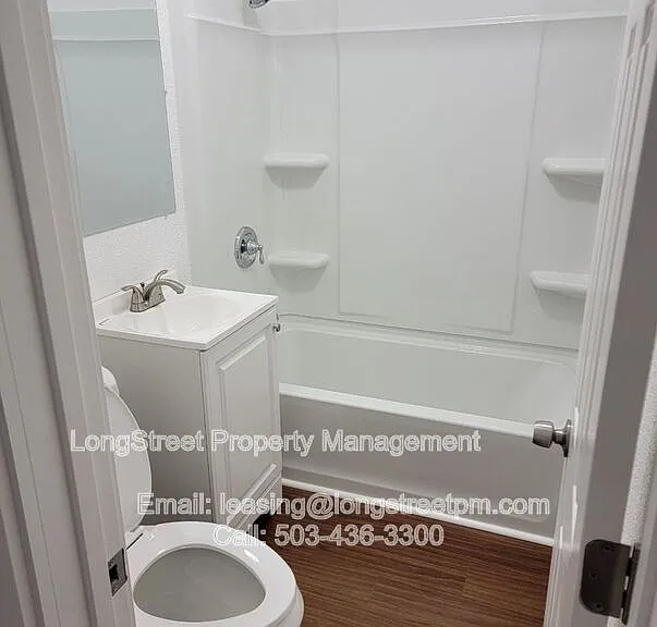 205 NW Kings Blvd #2 — Photo 9