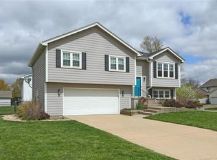 1701 W Ridge Ct, Polk City, IA 50226