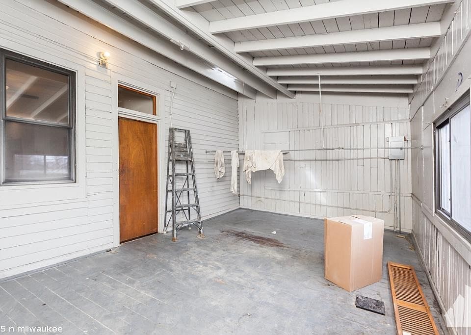 1st image of 2825 N Milwaukee Ave #327