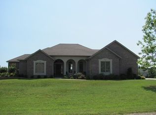 331 Majestic Oak Dr, Murphysboro, IL 62966