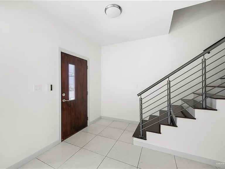 2400 Harmony Ln #A — Photo 5