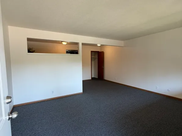 1902 S Harris Ave APT 3B, Independence, MO 64052