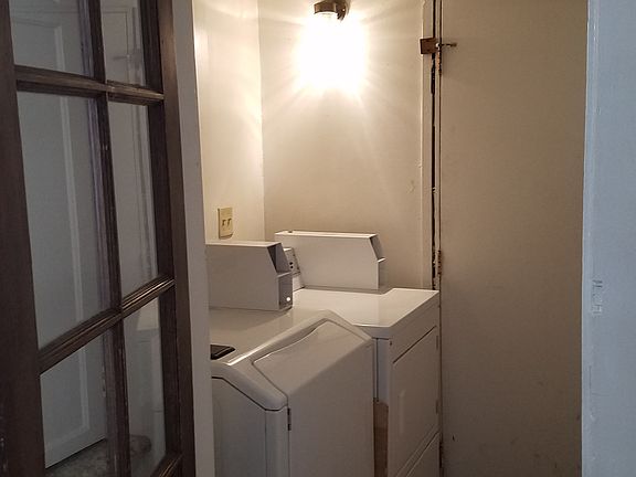 5th image of 4755 19th Ave NE