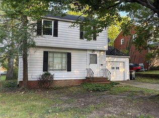 1439 Clearview Rd, Lyndhurst, OH 44124