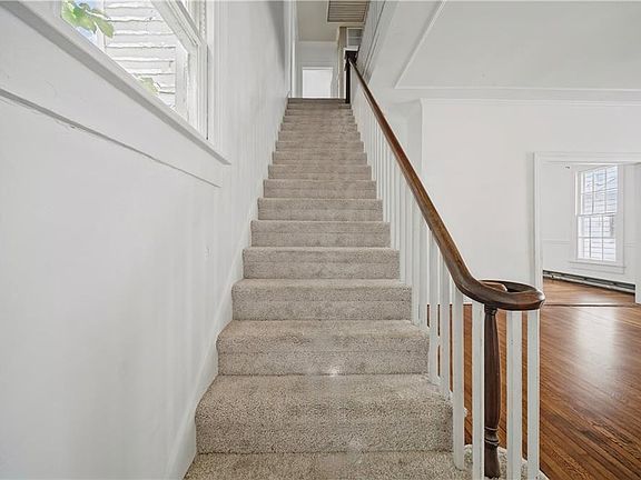 4th image of 117 Clay St