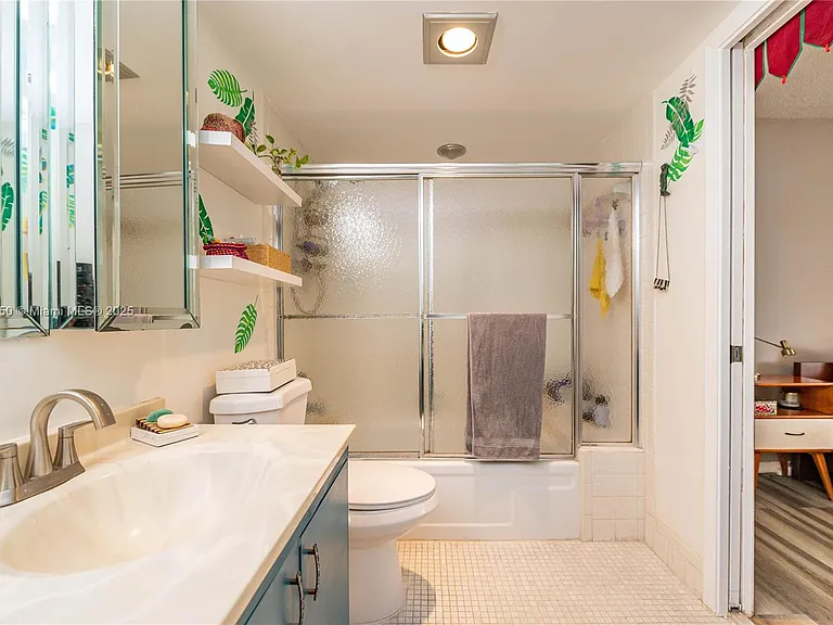 2101 Lucaya Bnd #C1 — Photo 22