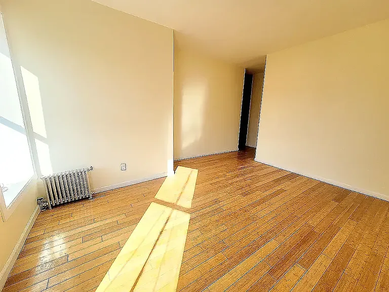 170 W 123rd St #D300 — Photo 3