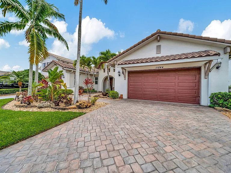 11844 NW 79th Ct — Photo 17