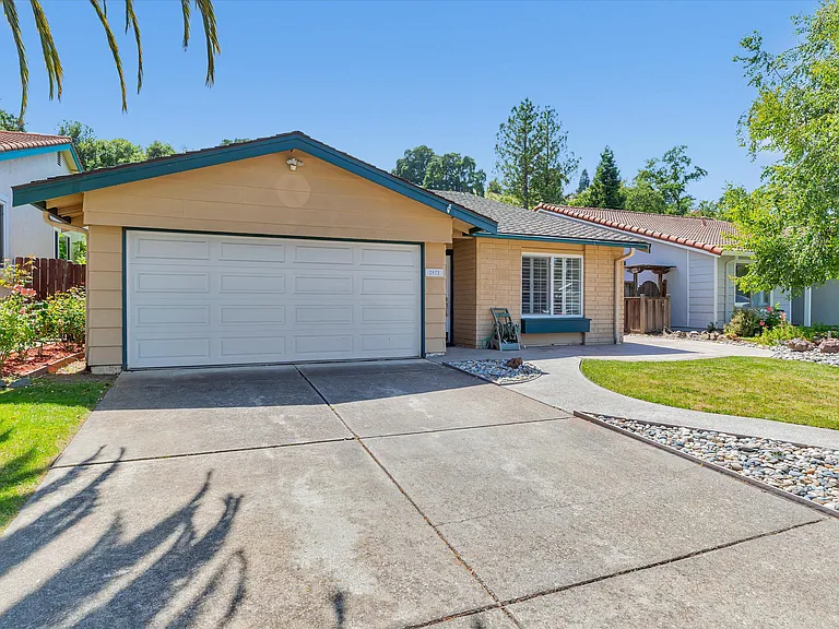2972 Sombrero Cir — Photo 3