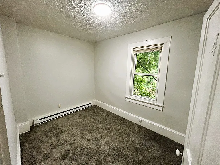 7705 Star Ave — Photo 6