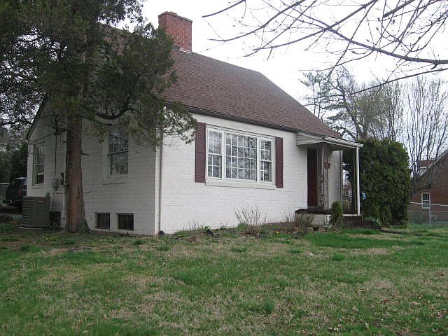 1st image of 1301 E Unaka Ave