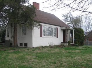 1301 E Unaka Ave, Johnson City, TN 37601