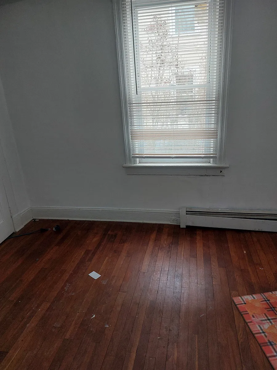 Building Photo - 47 Golden Hill St #1