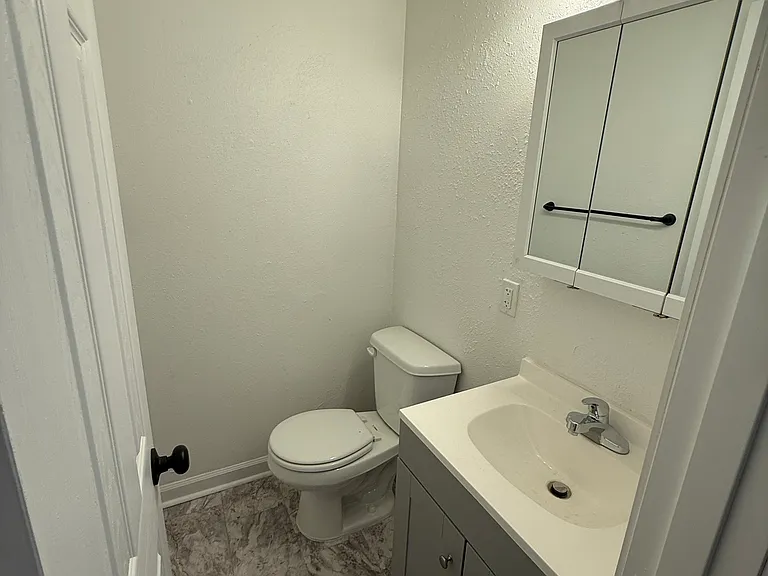 7001 W Newell St — Photo 12