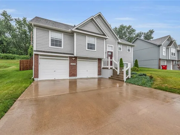 18603 E Bundschu Pl, Independence, MO 64056