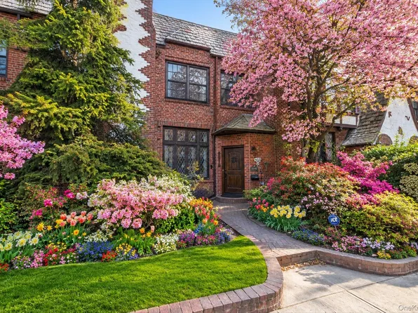 9016 68th Avenue, Forest Hills, NY 11375