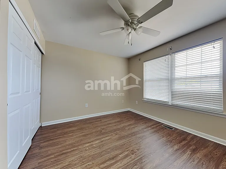 1081 Riverwalk Ct — Photo 21