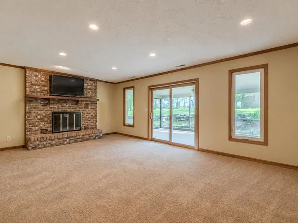 2340 E Kemo Ave, Warsaw, IN 46582