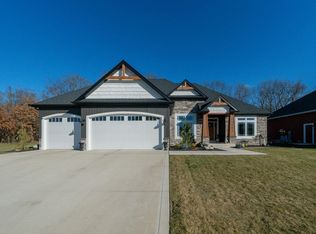 54562 Columbia Bay Dr, Osceola, IN 46561