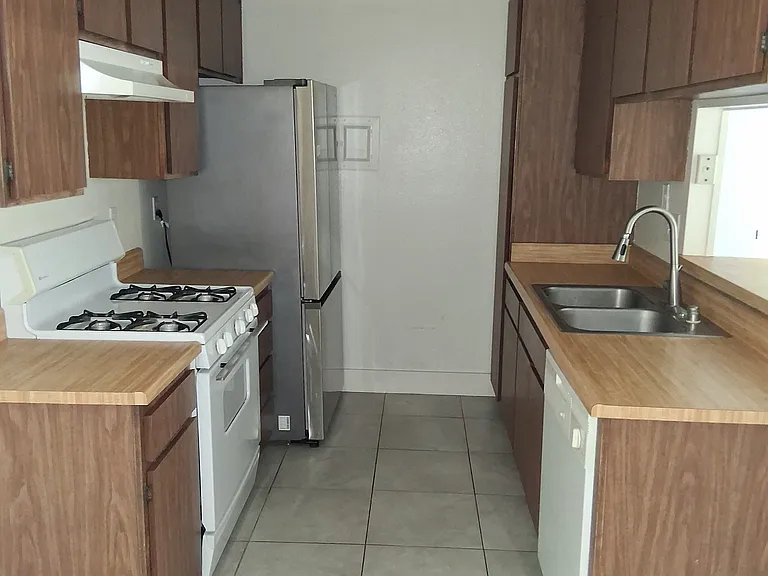 6351 Riverside Dr #71 — Photo 3