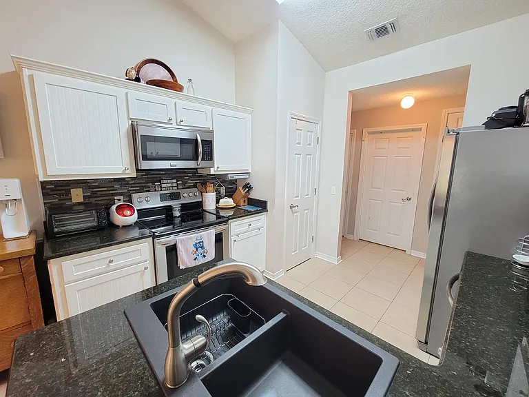 7399 Olympia St — Photo 23