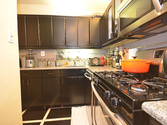 2nd image of 12510 Queens Blvd #2205
