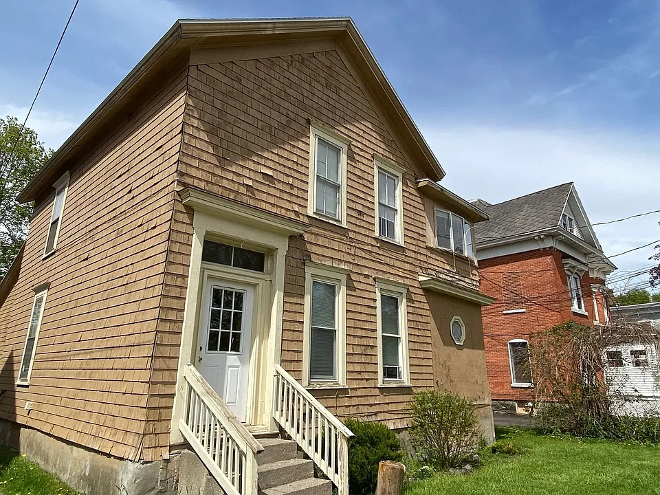 38 Lincoln Ave