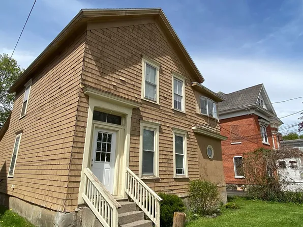 Student Housing 38 Lincoln Ave #1 and #2