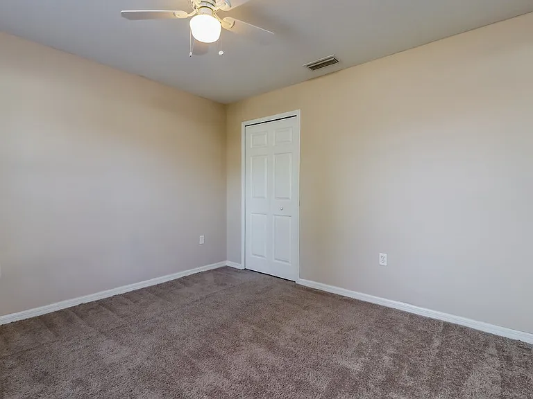 3920 Constantine Loop — Photo 11